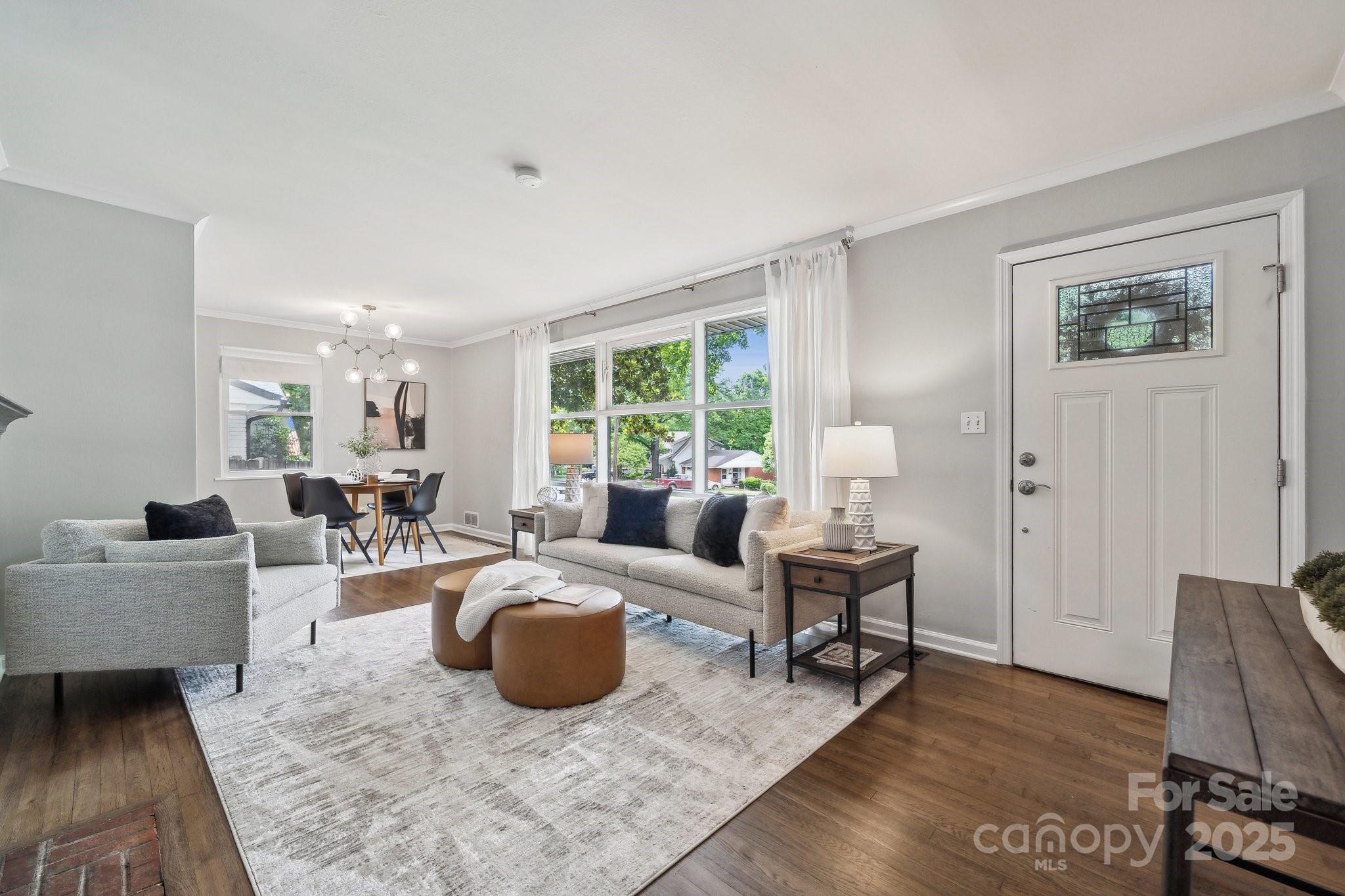 Property image 3 of 513 Inwood Drive in Selwyn Park, Charlotte, NC 28209