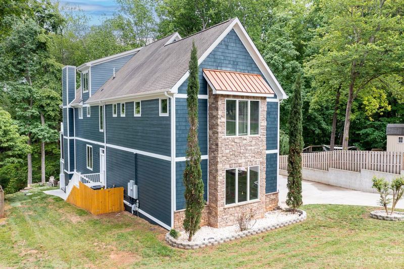 Property image 3 at 138 Lakeland Road, Mooresville, NC 28117