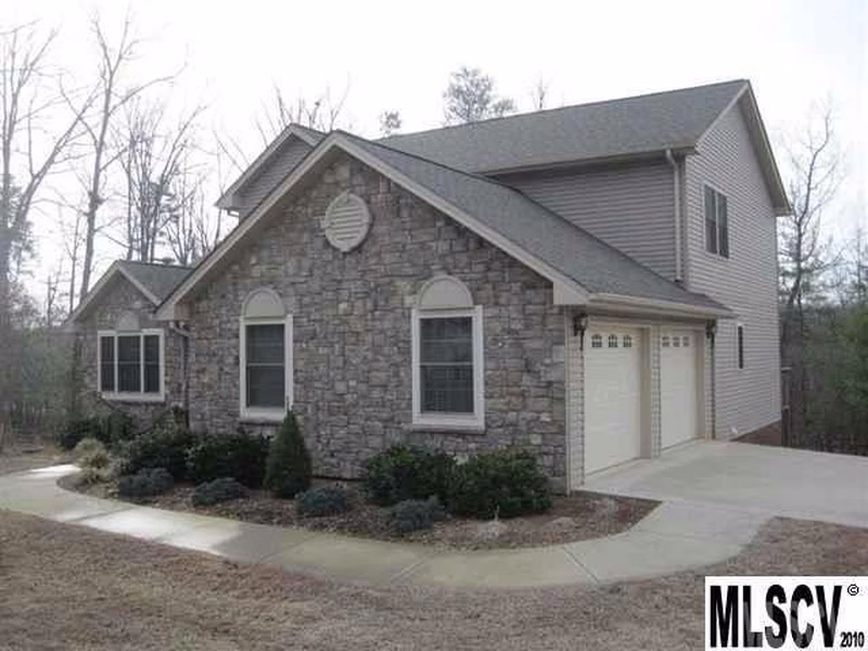 3604 Hollow Oak Lane