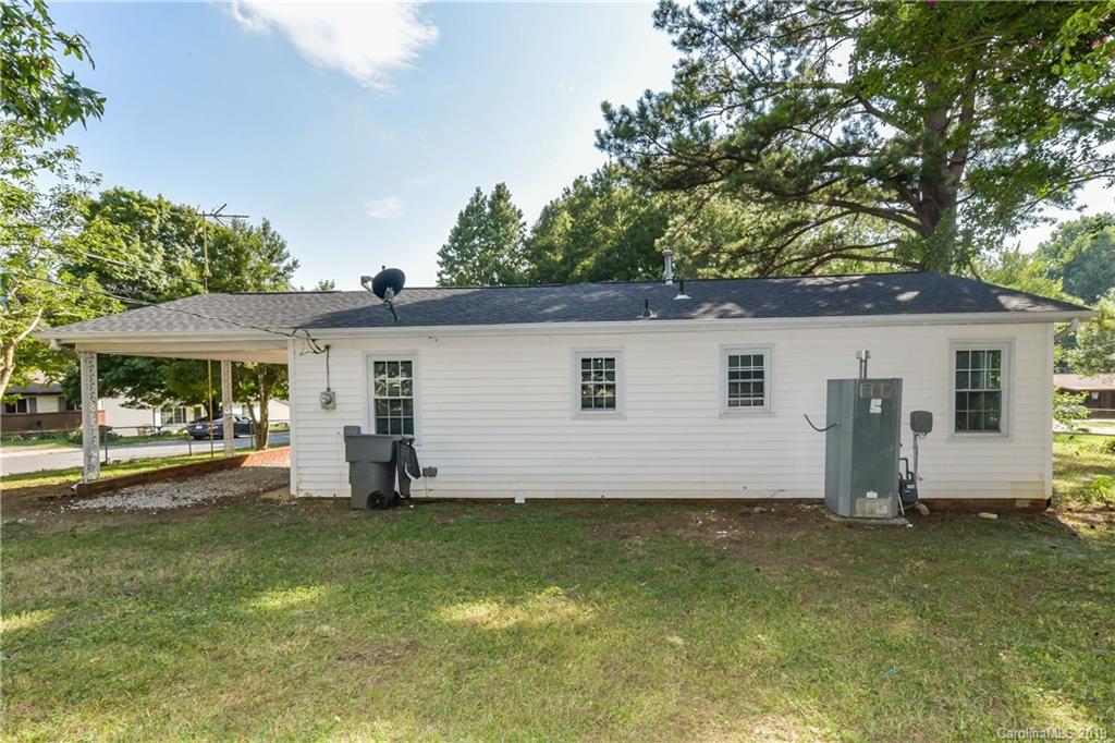 Property image 4 of 213 Botany Drive in Hidden Valley, Concord, NC 28027