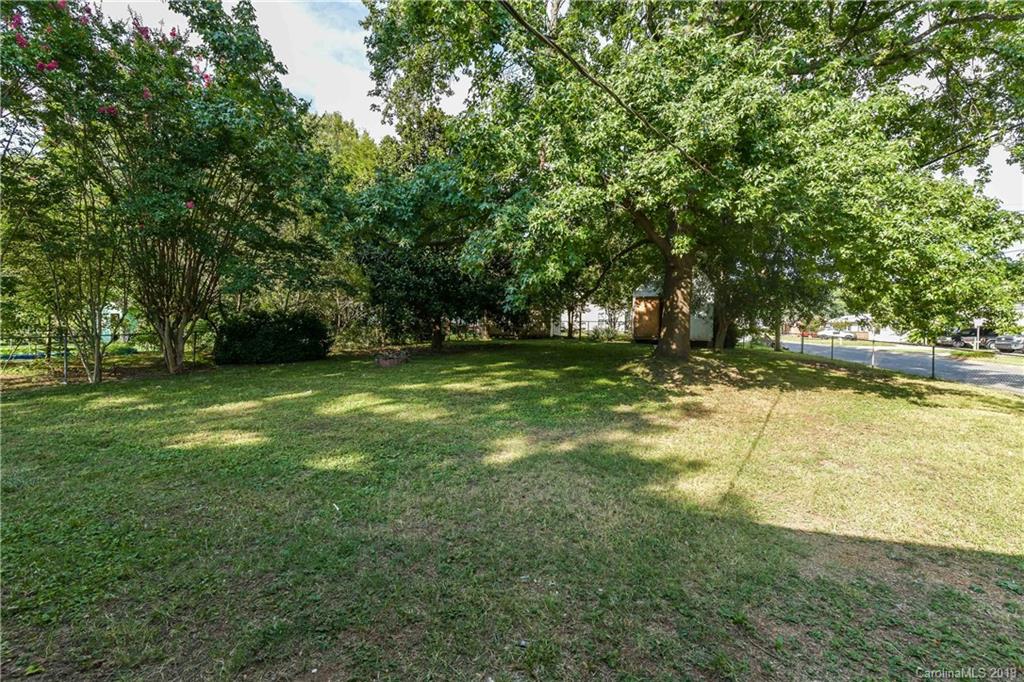 Property image 5 of 213 Botany Drive in Hidden Valley, Concord, NC 28027