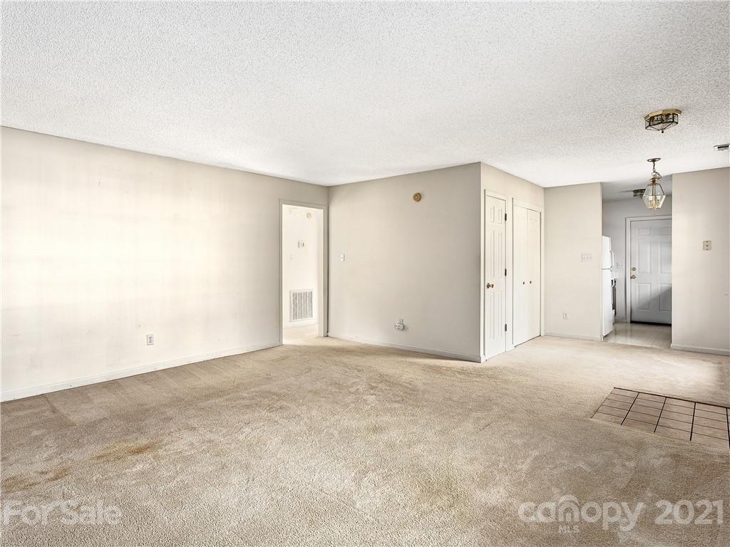 Property image 3 of 412 Pocono Court in The Hills at Averys Creek, Arden, NC 28704