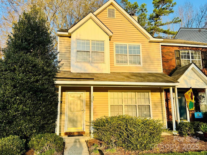 3129 Brockhampton Court