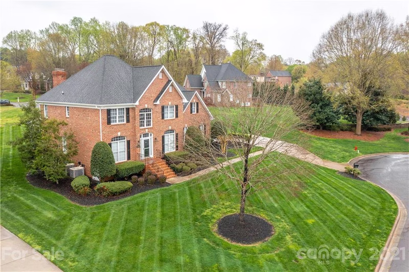 Property image 2 at 2872 Scarborough Court, Gastonia, NC 28054