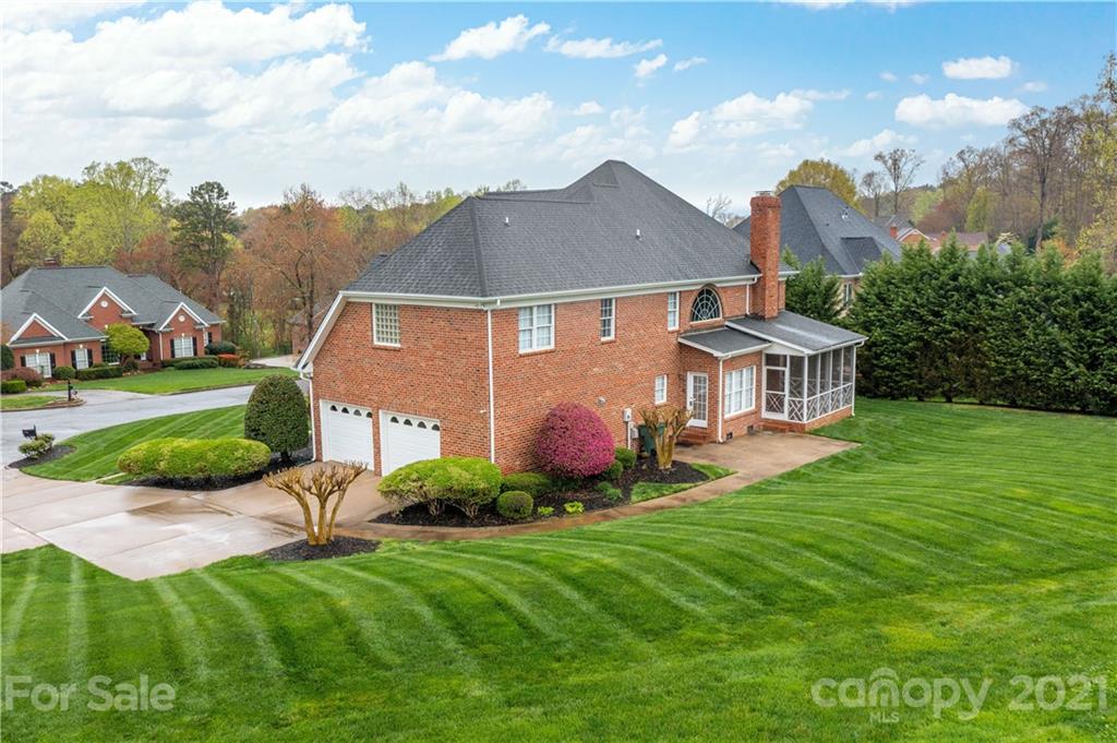 Property image 4 of 2872 Scarborough Court in Glenmoor, Gastonia, NC 28054
