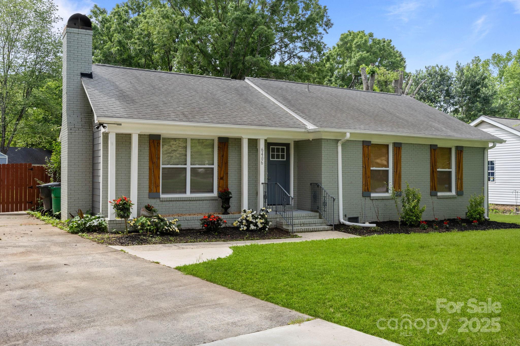 Property image 2 of 6406 Old Meadow Road in Timber Creek, Charlotte, NC 28227