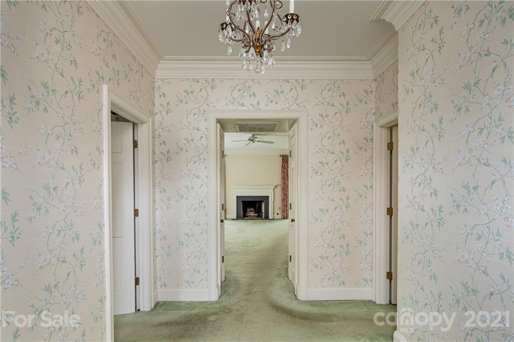Property image 3 of 6539 Lynn Avenue in Carmel Hills, Charlotte, NC 28226