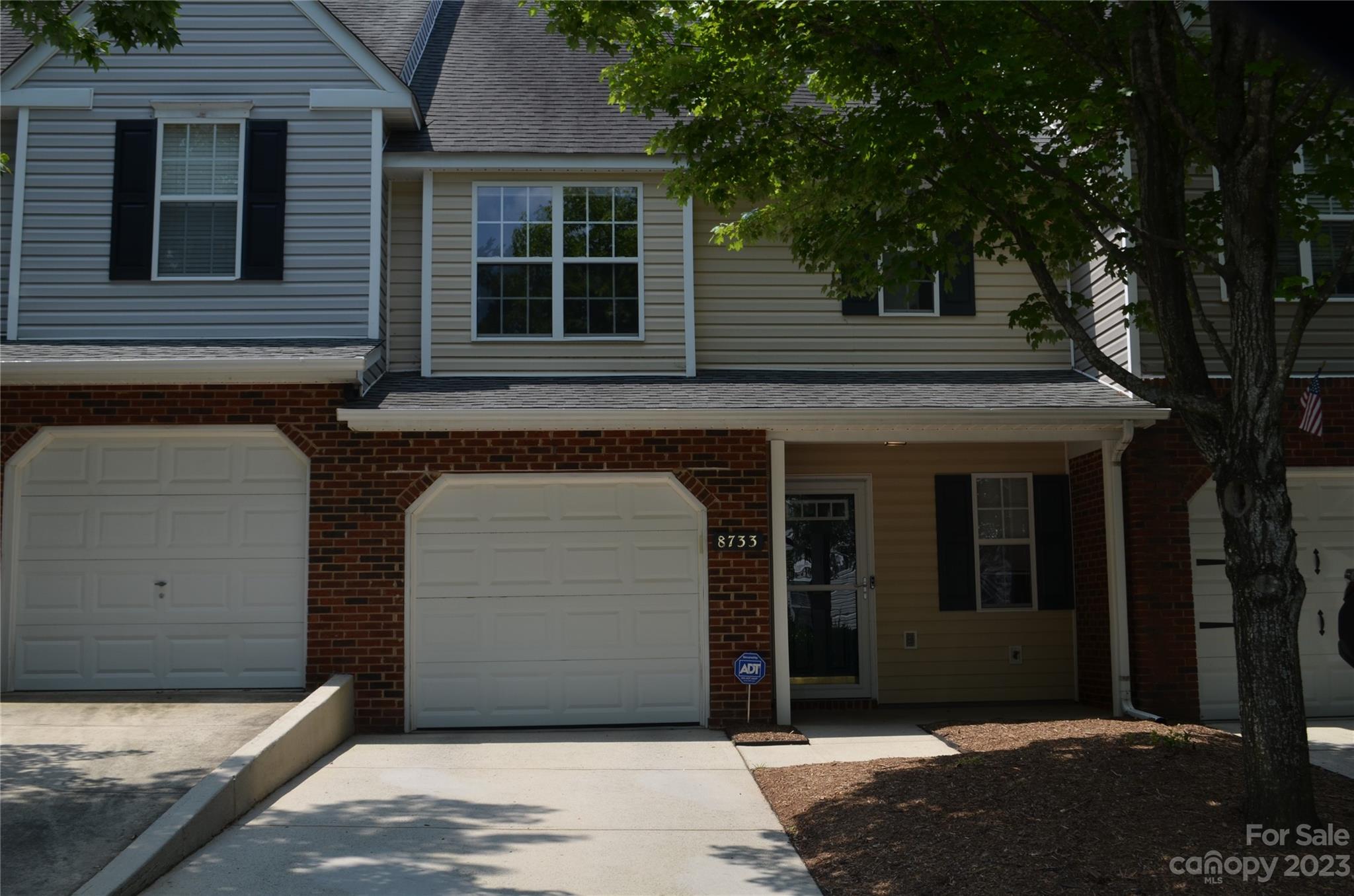Property image 3 of 8733 Robinson Forest Drive in Tyler Woods, Charlotte, NC 28277