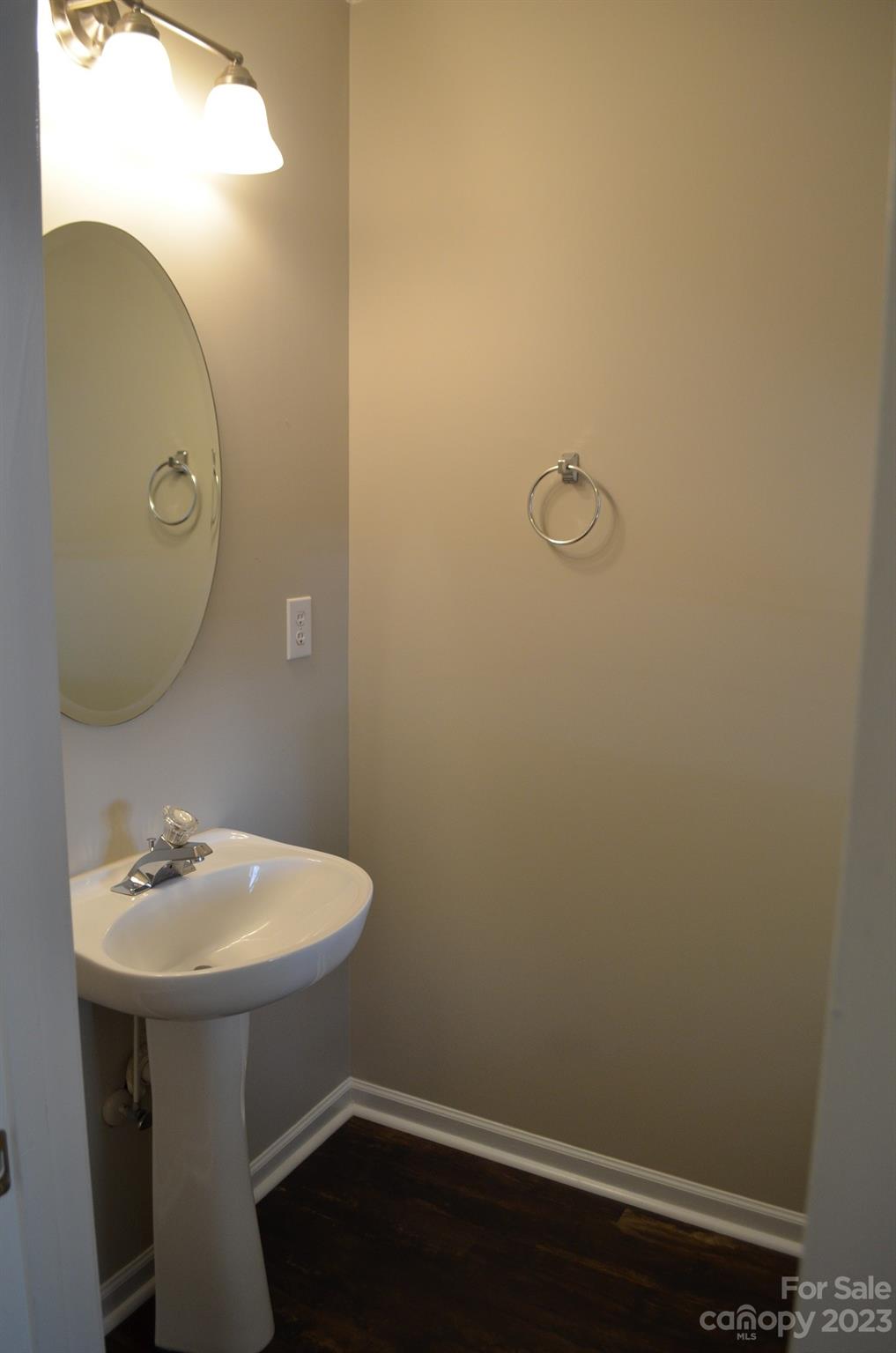 Property image 5 of 8733 Robinson Forest Drive in Tyler Woods, Charlotte, NC 28277