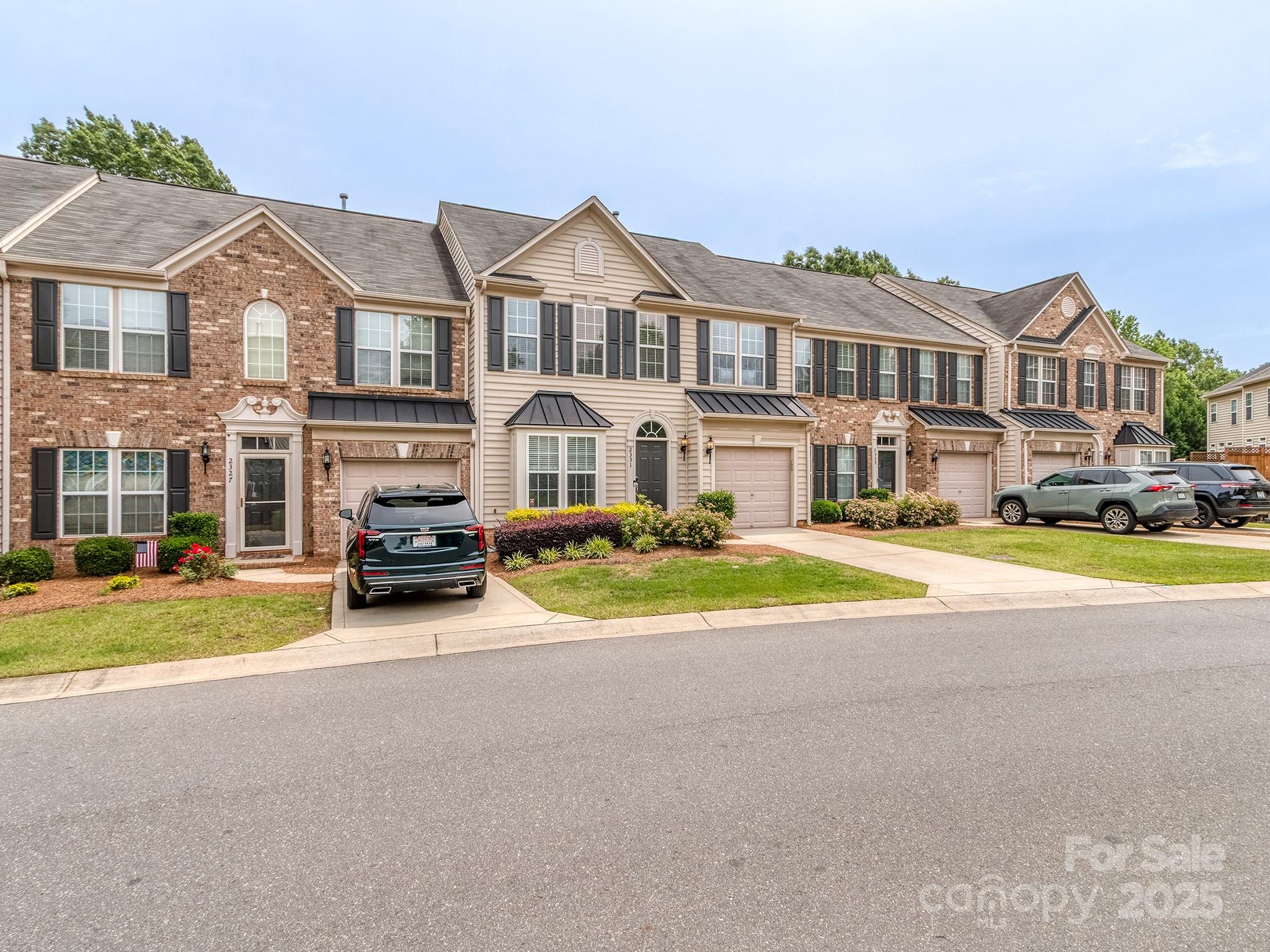 Property image 2 of 2331 Whitford Lane in Park South Station, Charlotte, NC 28210
