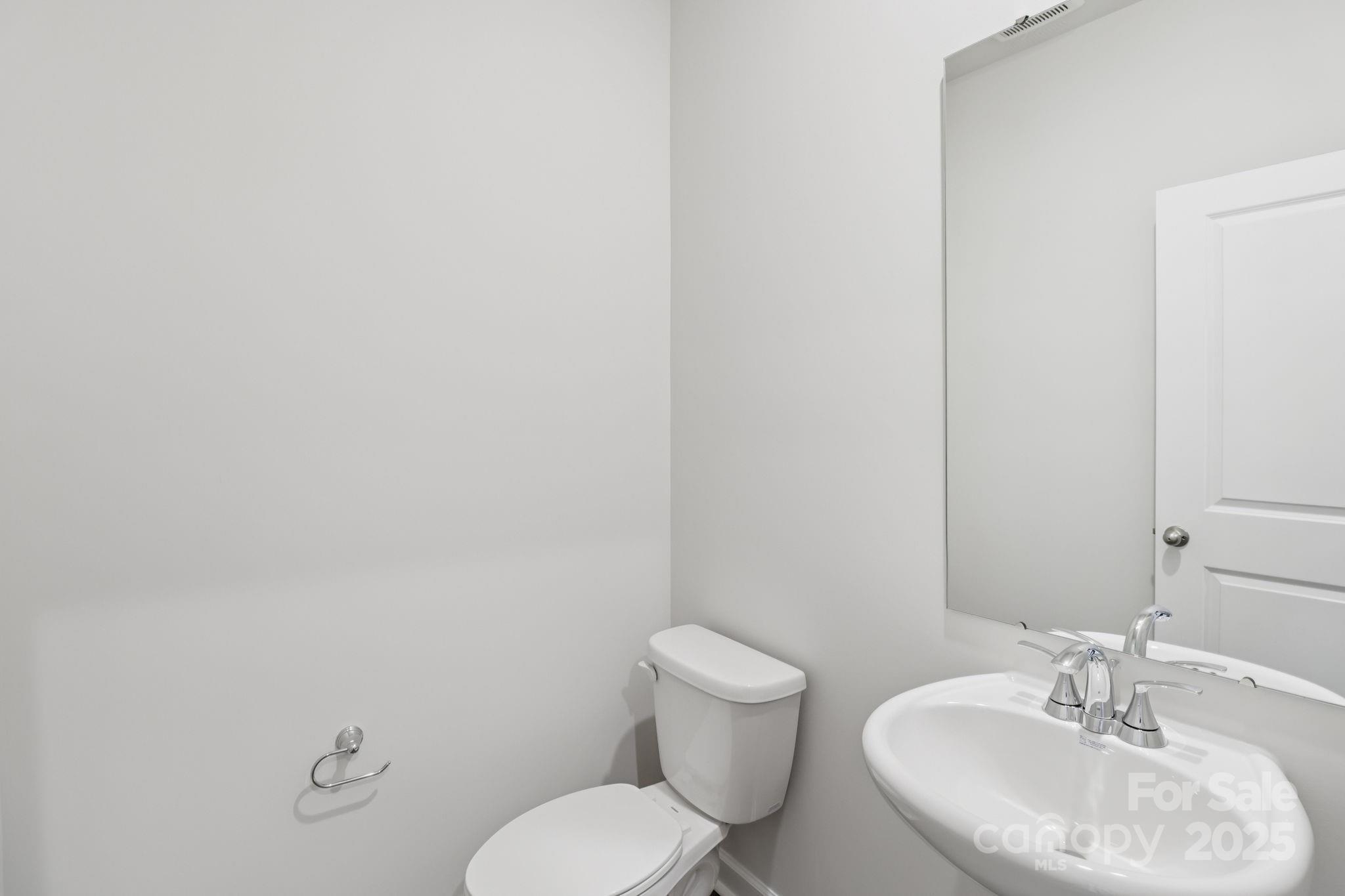 Property image 3 of 1111 Morehead Drive in Oxford Station, Salisbury, NC 28144