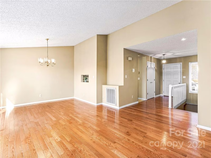 Property image 4 at 21 Hollybrook Drive, Asheville, NC 28803