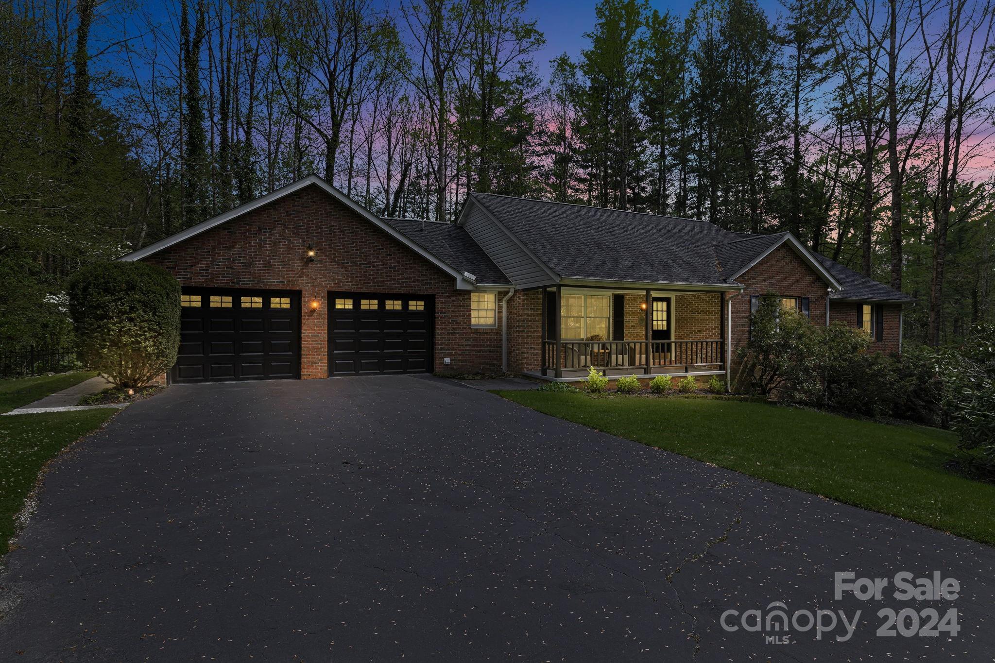 Property image 2 of 231 Raintree Drive in Tamarac, Hendersonville, NC 28791