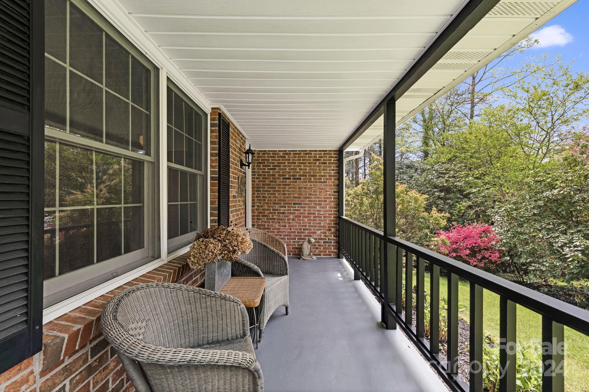 Property image 3 of 231 Raintree Drive in Tamarac, Hendersonville, NC 28791