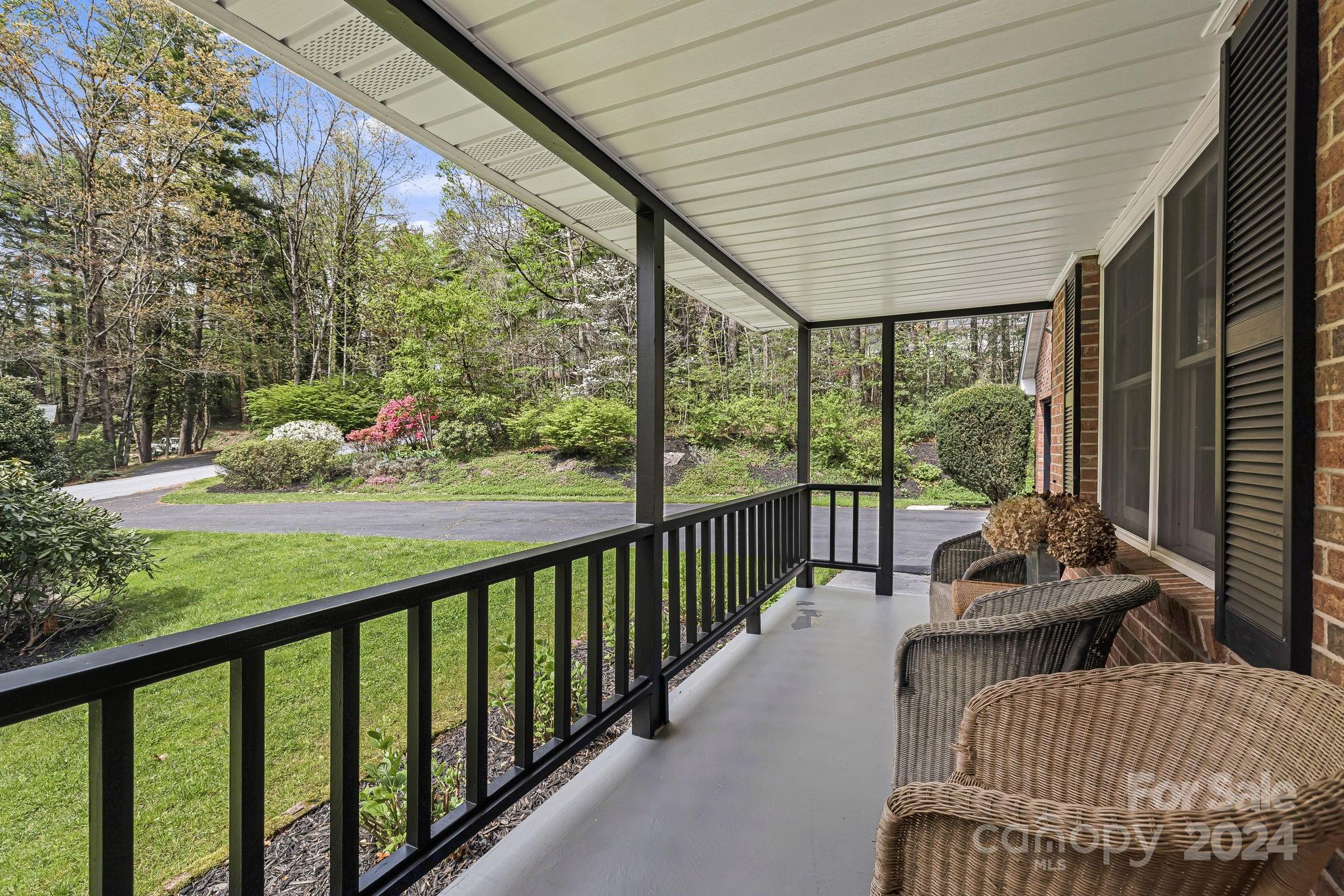 Property image 4 of 231 Raintree Drive in Tamarac, Hendersonville, NC 28791
