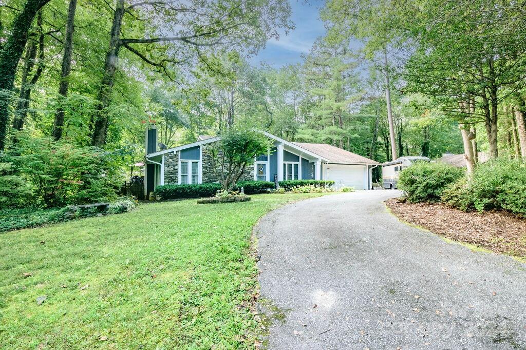Property image 2 of 3119 Hickory Hill Road in Hickory Hill, Hendersonville, NC 28792