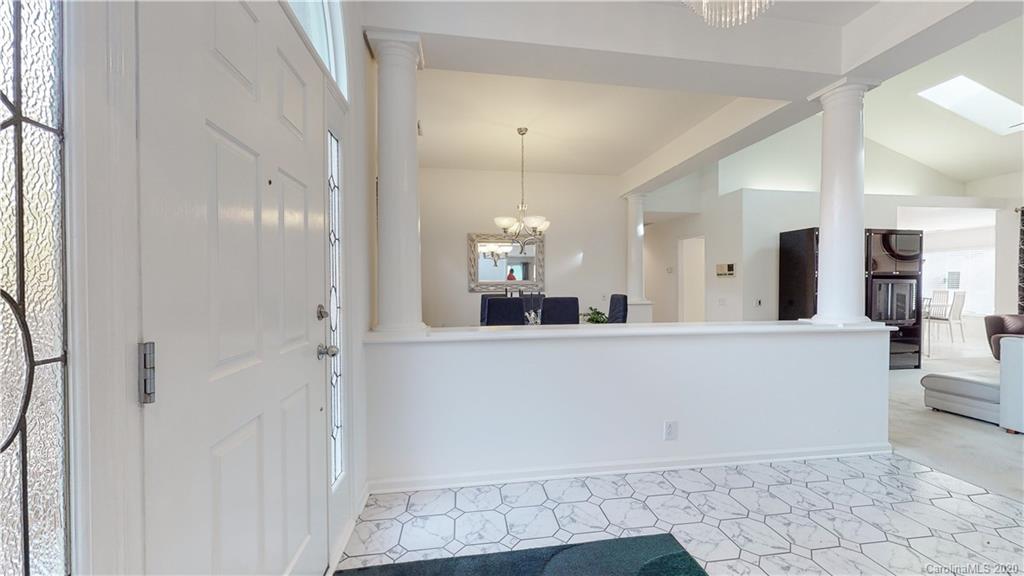 Property image 4 of 523 River Oaks Lane in Wimbledon, Charlotte, NC 28226