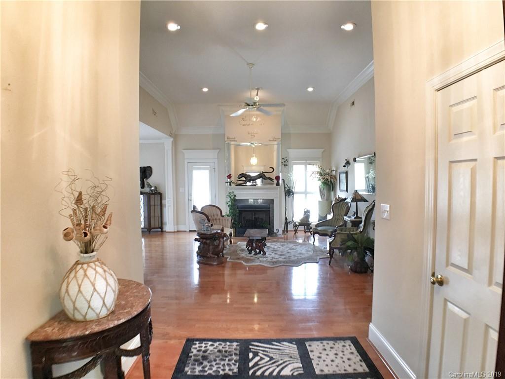 Property image 5 of 1579 Elkhart Circle in Hoffman Place, Gastonia, NC 28054