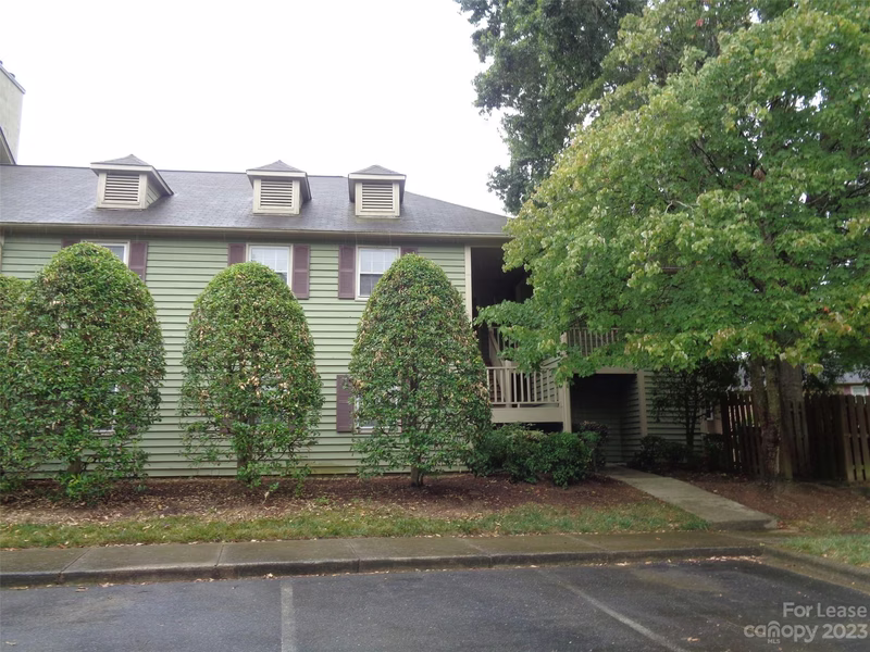 762 Marsh Road
