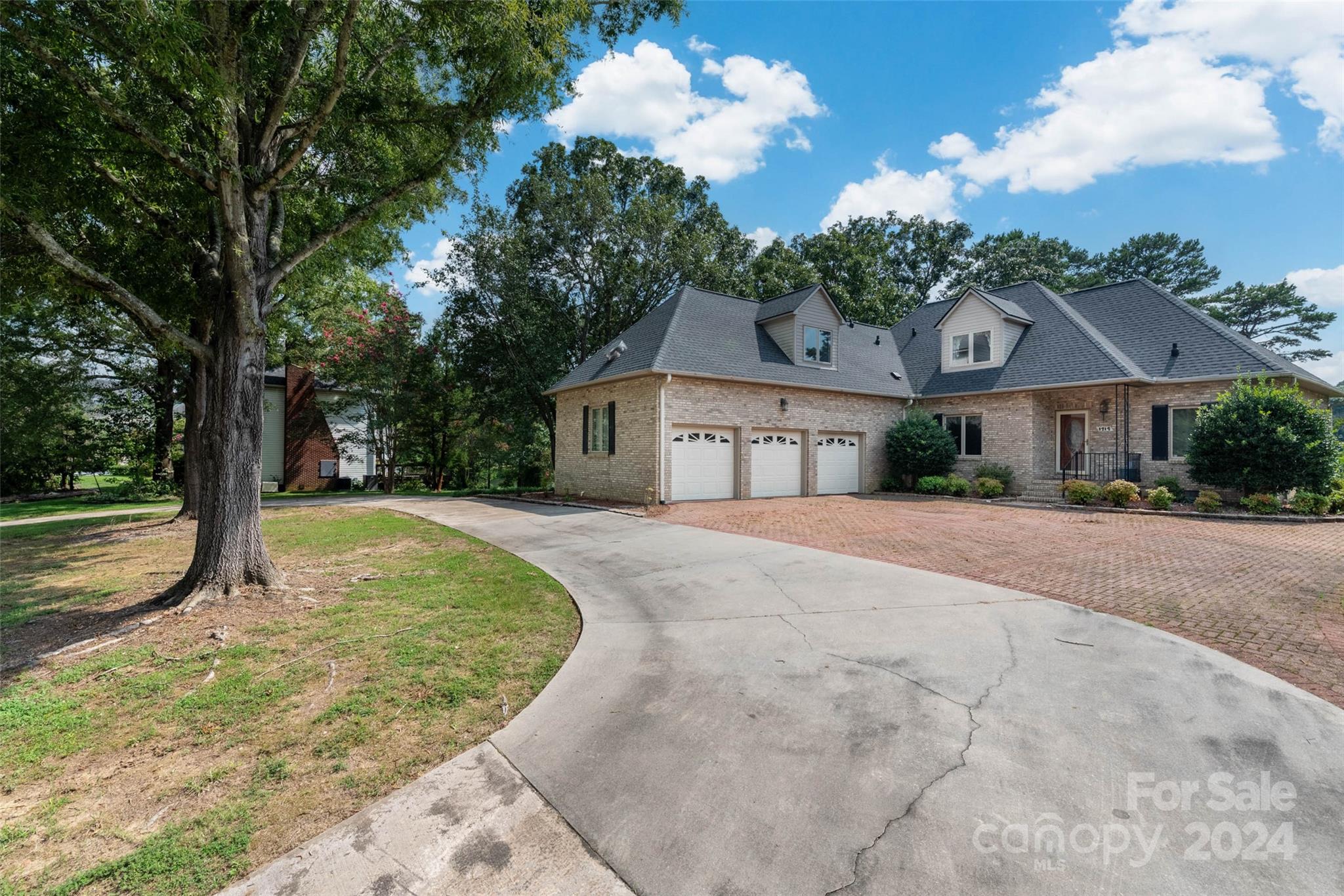 Property image 2 of 1717 Benjamin Drive in Corbin Hills, Salisbury, NC 28146