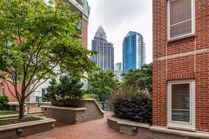 Property image 3 at 401 Church Street, Charlotte, NC 28202