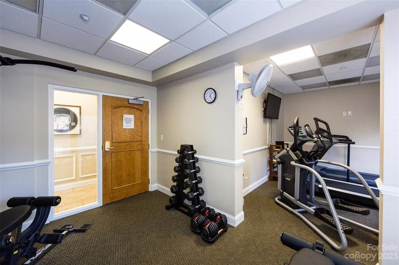 Property image 4 at 401 Church Street, Charlotte, NC 28202