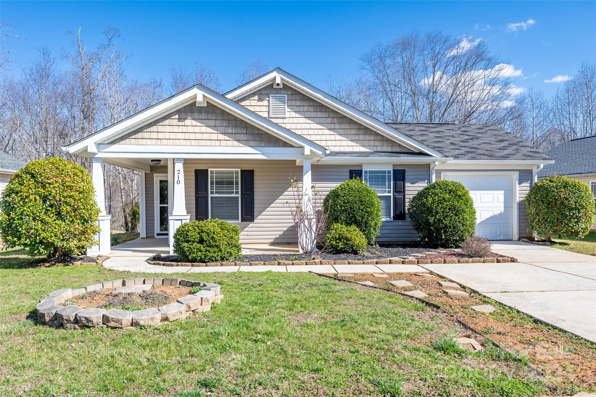 Property image 2 of 210 English Hills Drive in The Hampshires, Mooresville, NC 28115