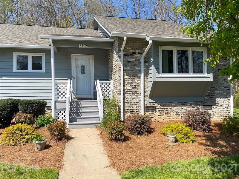 1204 Wellington Hills Circle