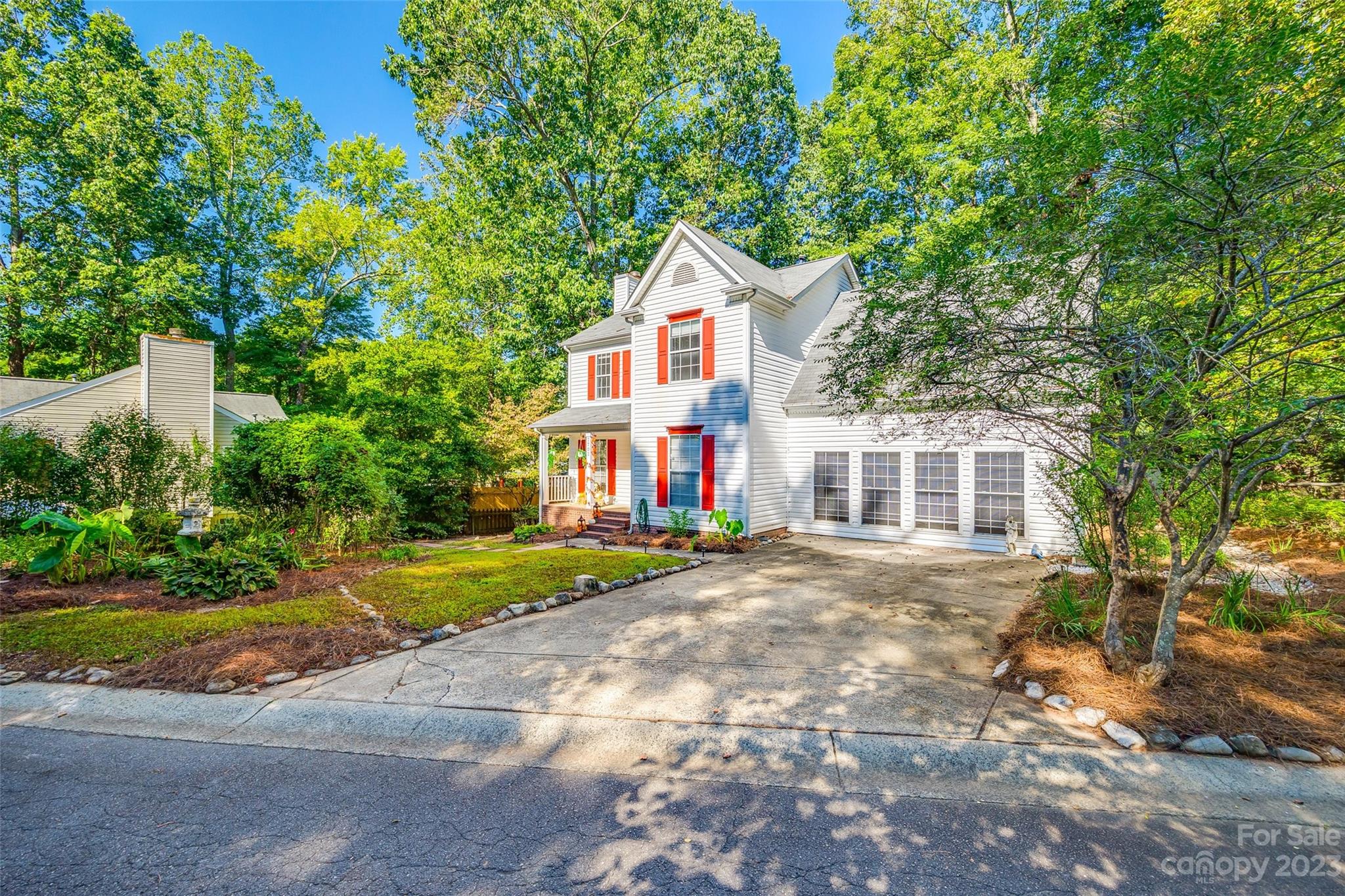 Property image 4 of 7702 Ivy Hollow Drive in Pence Pond, Charlotte, NC 28227