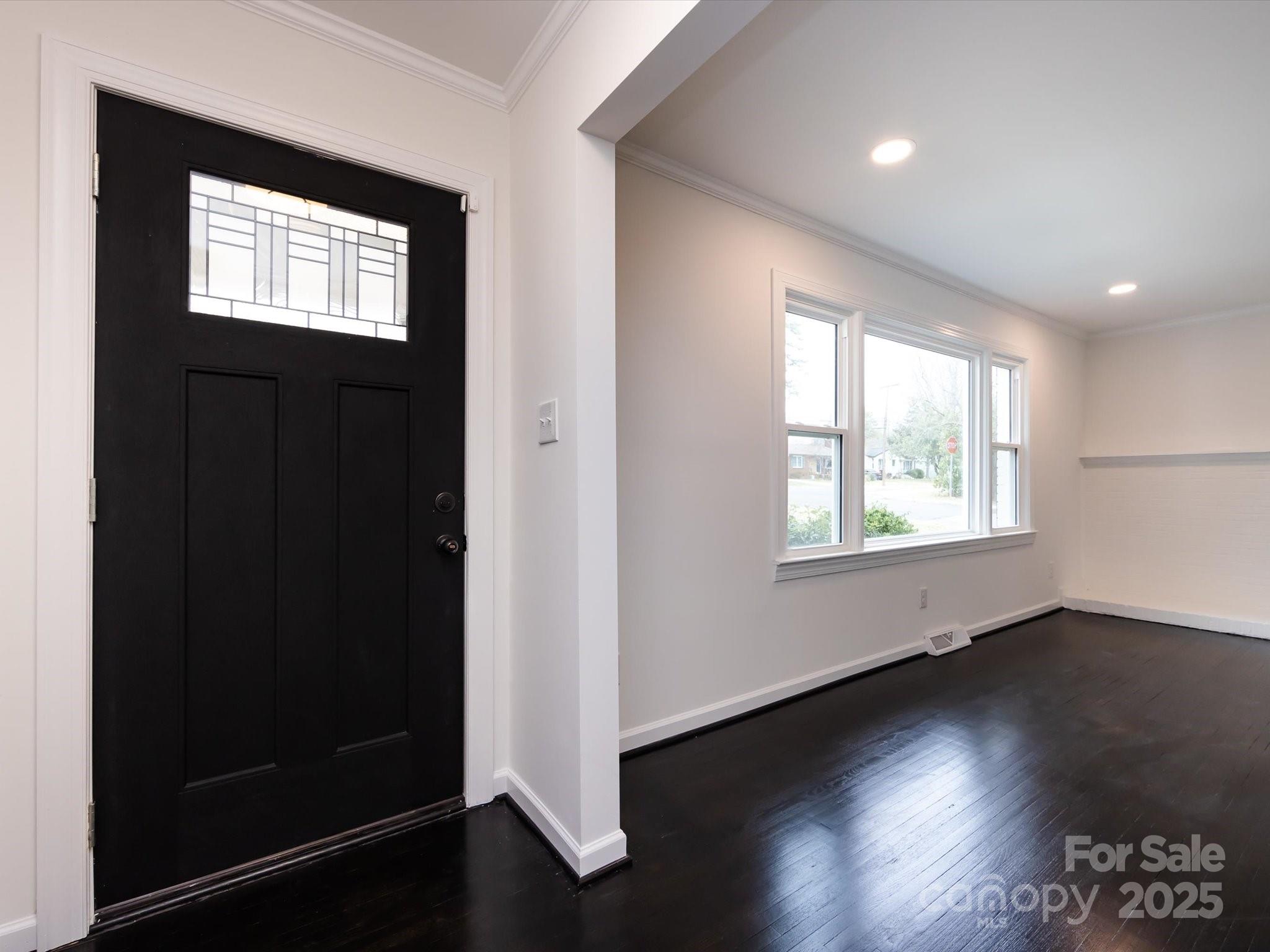 Property image 5 of 2286 Kilborne Drive in Markham Village, Charlotte, NC 28205