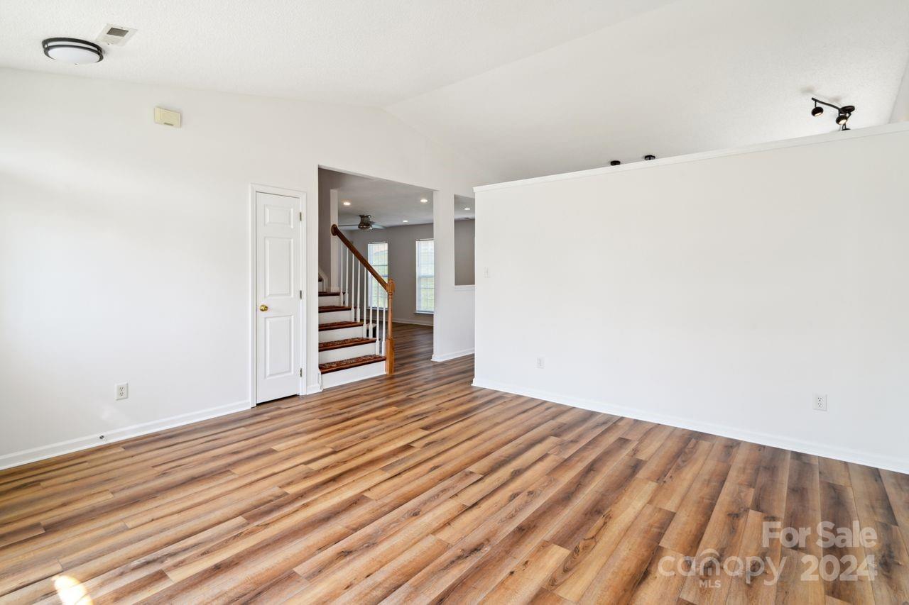 Property image 4 of 9907 Peppermint Lane in Turtle Rock, Charlotte, NC 28215