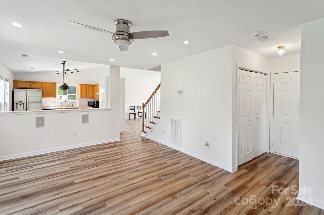 Property image 5 of 9907 Peppermint Lane in Turtle Rock, Charlotte, NC 28215