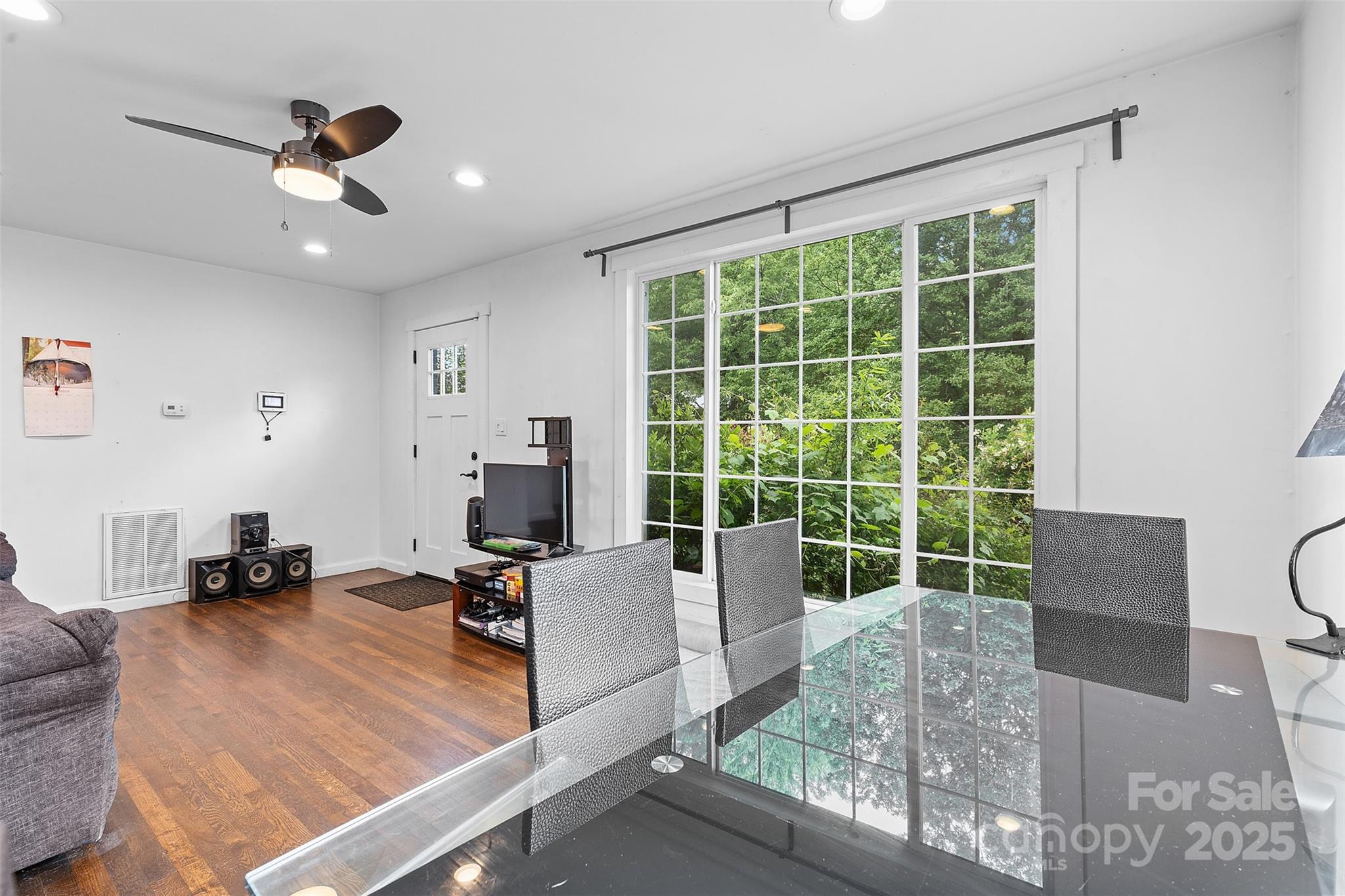 Property image 5 of 2536 Bancroft Street in Graham Heights, Charlotte, NC 28206