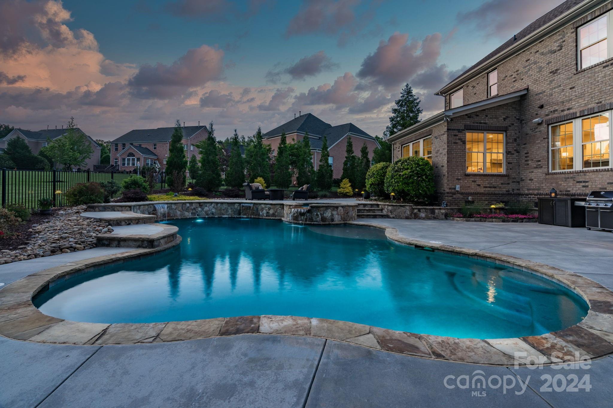 Property image 3 of 7200 Yellowhorn Trail in Weddington Trace, Waxhaw, NC 28173