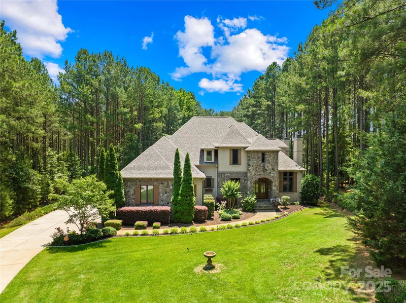 Woodleaf, Mooresville Community