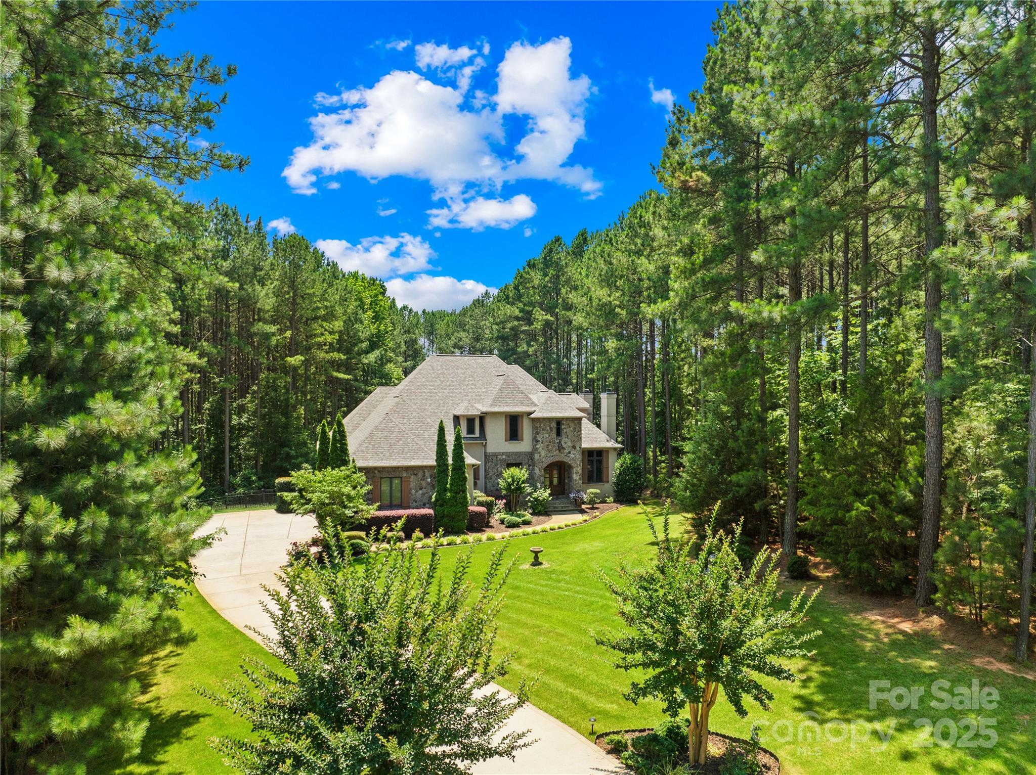 Property image 2 of 168 Blue Ridge Trail in Woodleaf, Mooresville, NC 28117