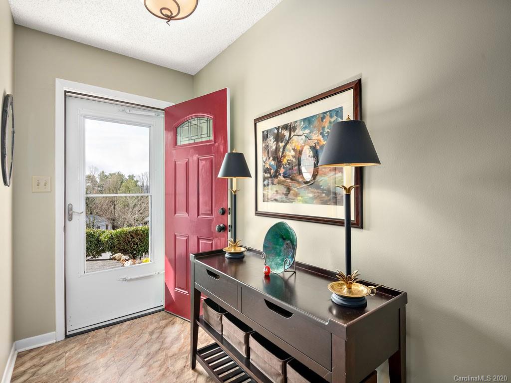 Property image 4 of 91 Hollybrook Drive in Hollybrook Condos, Asheville, NC 28803