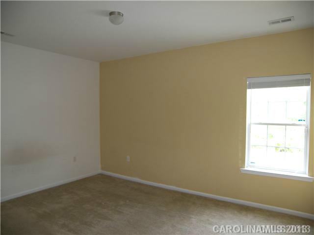 Property image 5 of 7020 Somerset Springs Drive in Somerset Springs, Charlotte, NC 28262
