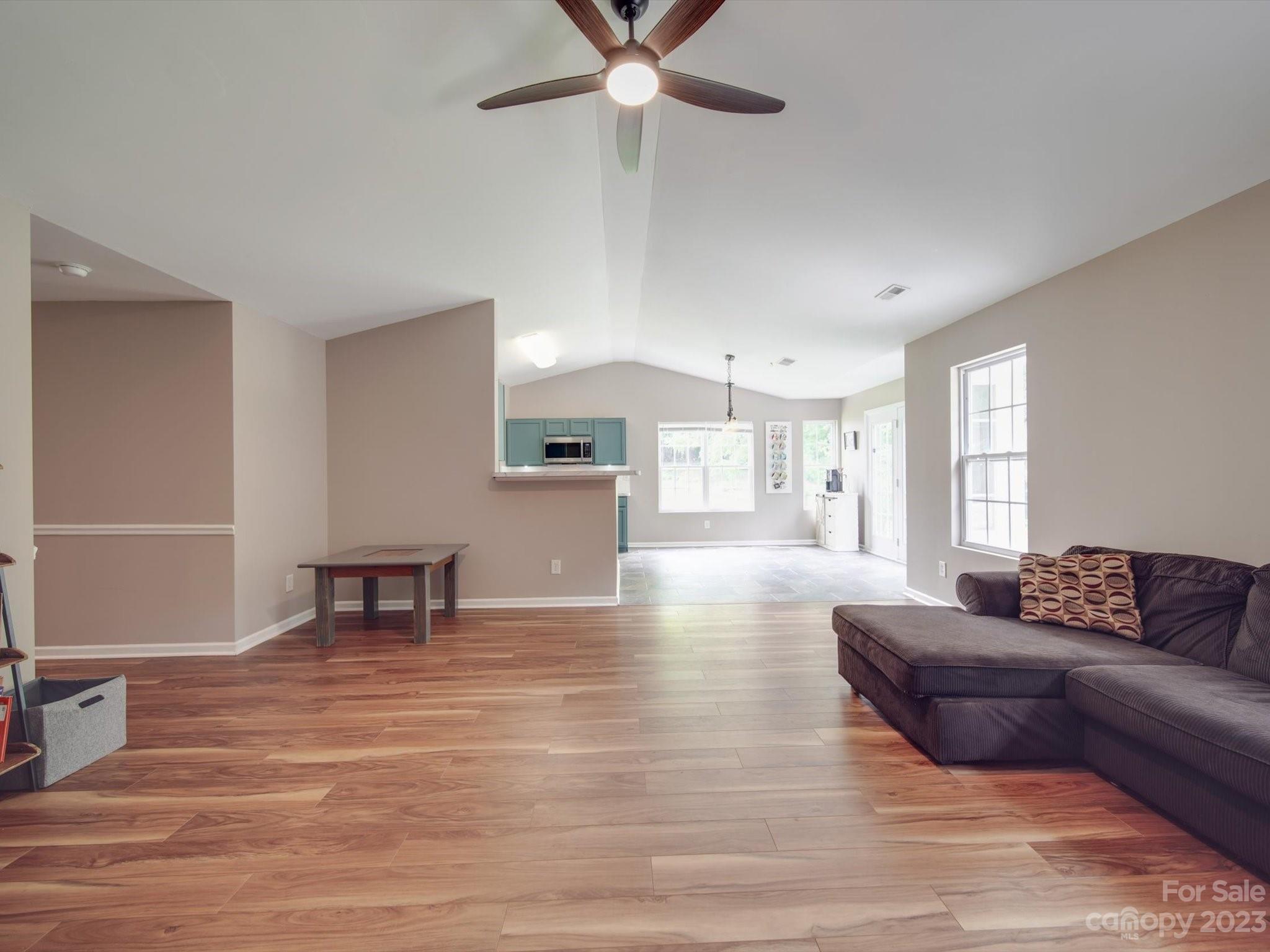 Property image 2 of 2304 Wexford Way in Taras Trace, Statesville, NC 28625