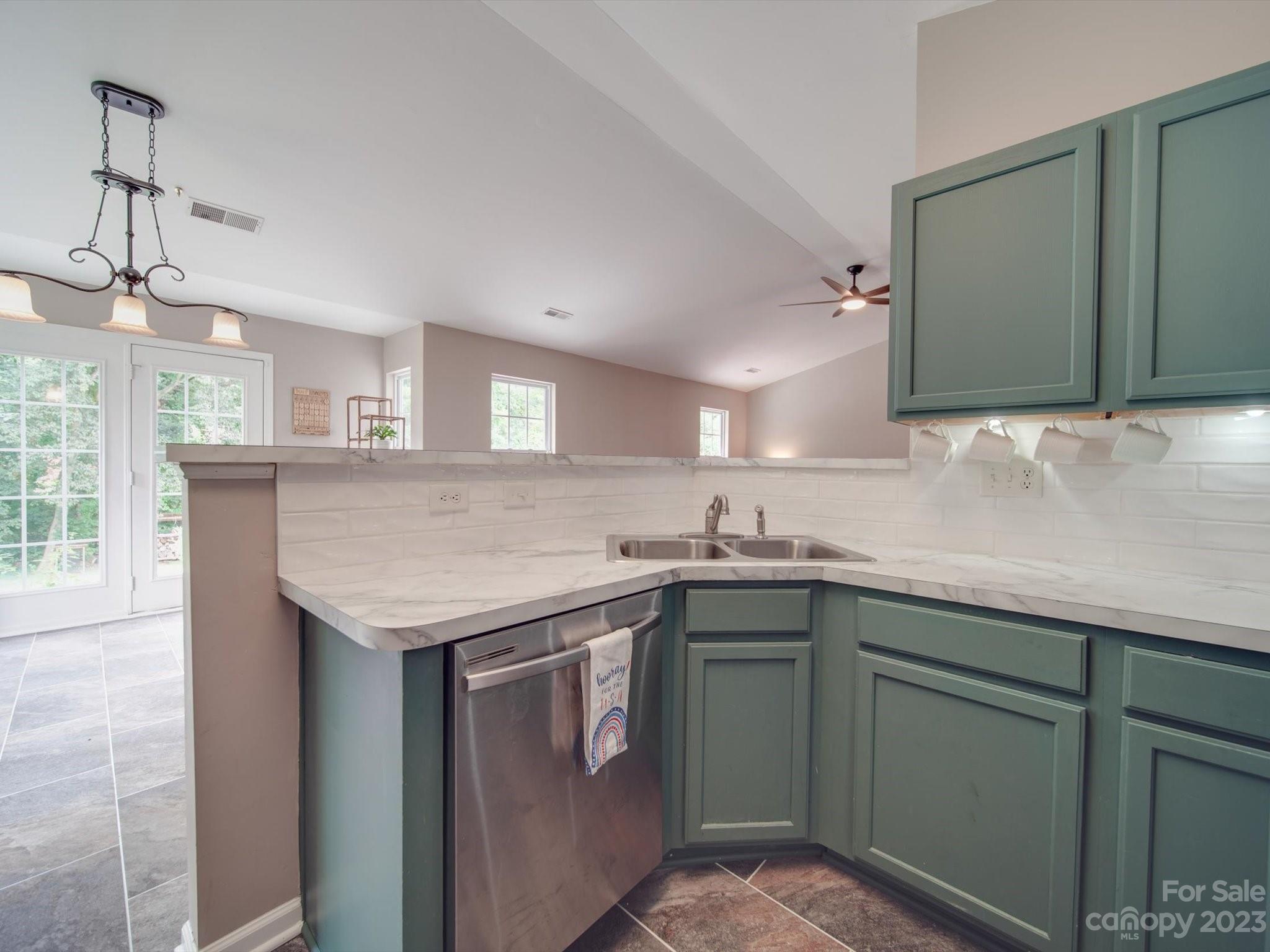 Property image 5 of 2304 Wexford Way in Taras Trace, Statesville, NC 28625