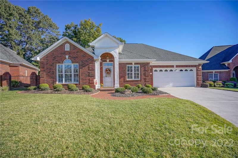 1507 Elkhart Circle