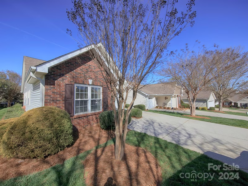 Property image 3 at 203 Oak Village Parkway, Mooresville, NC 28117