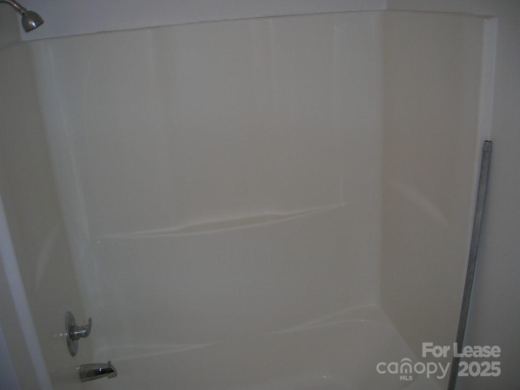Property image 5 of 2316 Woodbridge Drive in Southgate, Gastonia, NC 28056