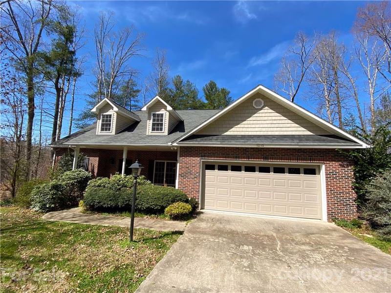 Property image 2 at 1215 Summerhill Street, Lenoir, NC 28645
