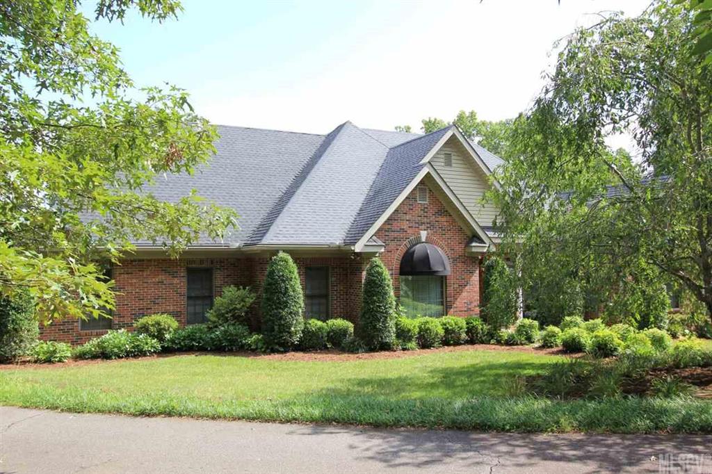 Property image 2 of 5158 Timberwood Lane in Timberwood, Hickory, NC 28602
