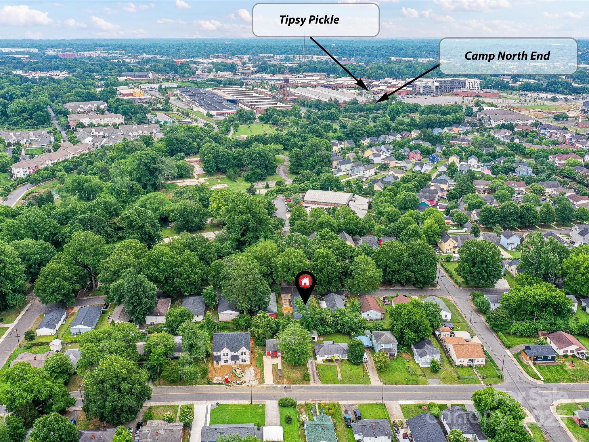 Property image 3 of 2017 Brewton Drive in Selwyn Park, Charlotte, NC 28206