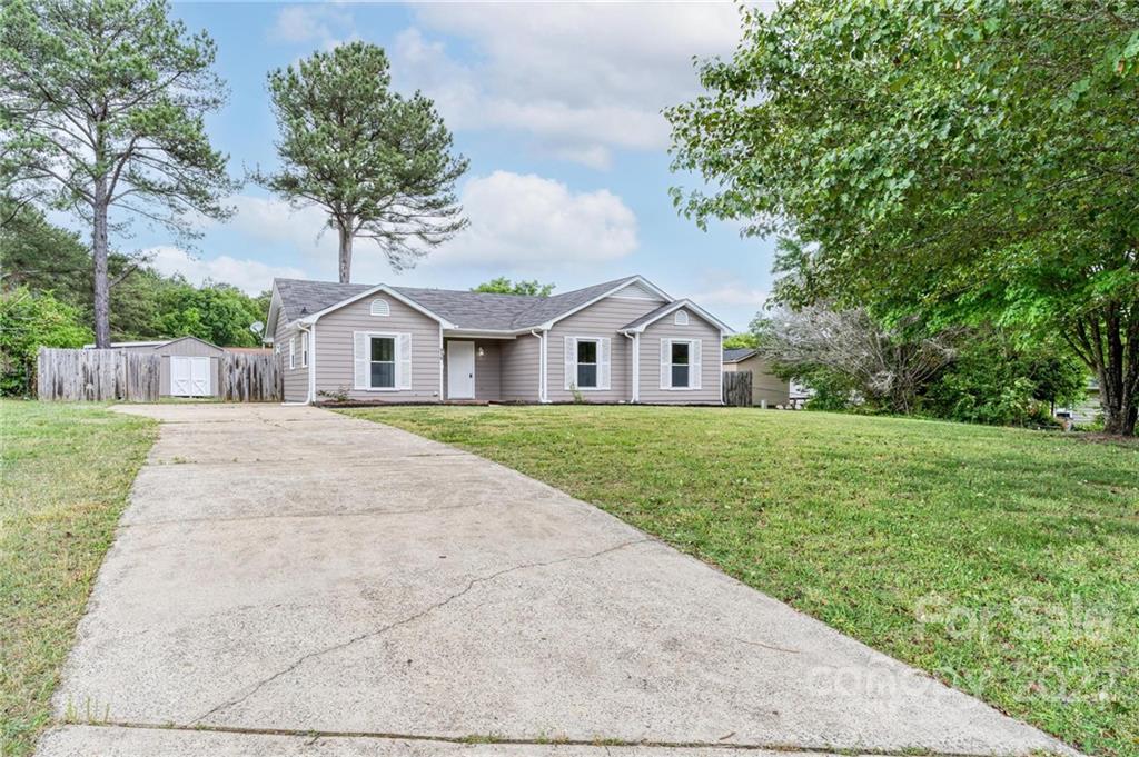 Property image 3 of 416 Iredell Court in Governors Square, Gastonia, NC 28054