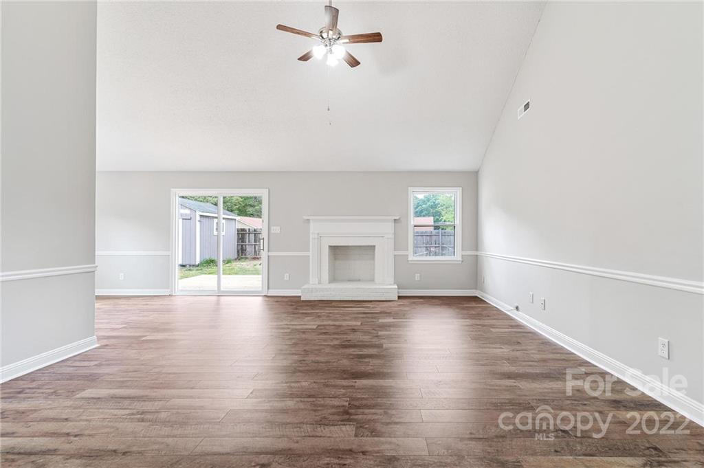 Property image 5 of 416 Iredell Court in Governors Square, Gastonia, NC 28054