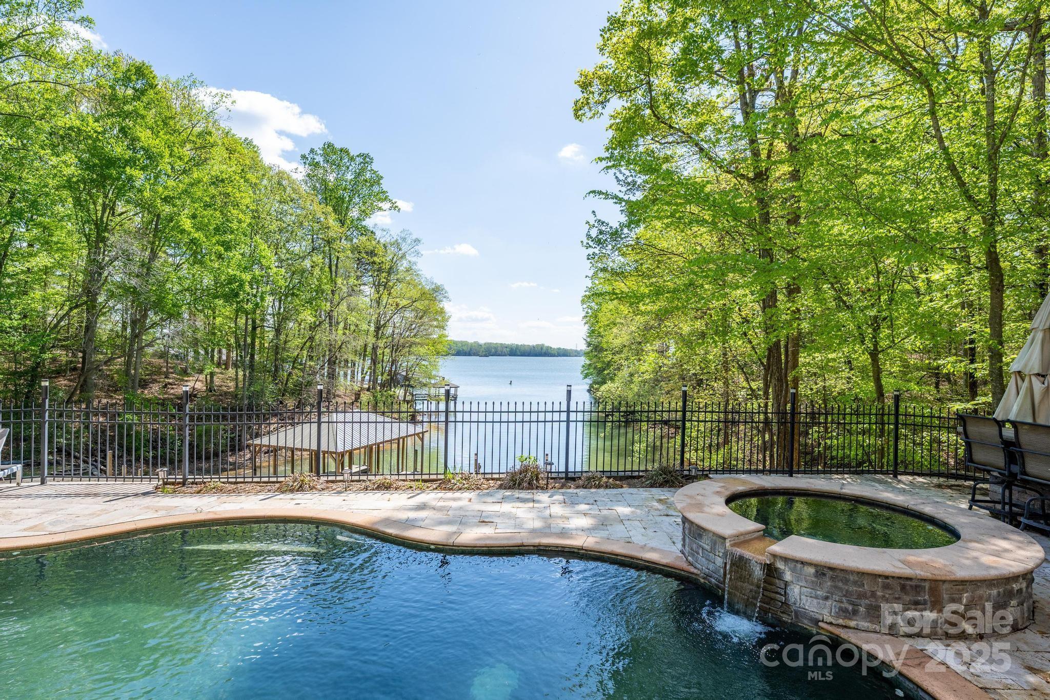 Property image 4 of 1676 Sherwood Court in Sherwood Shores, Sherrills Ford, NC 28673