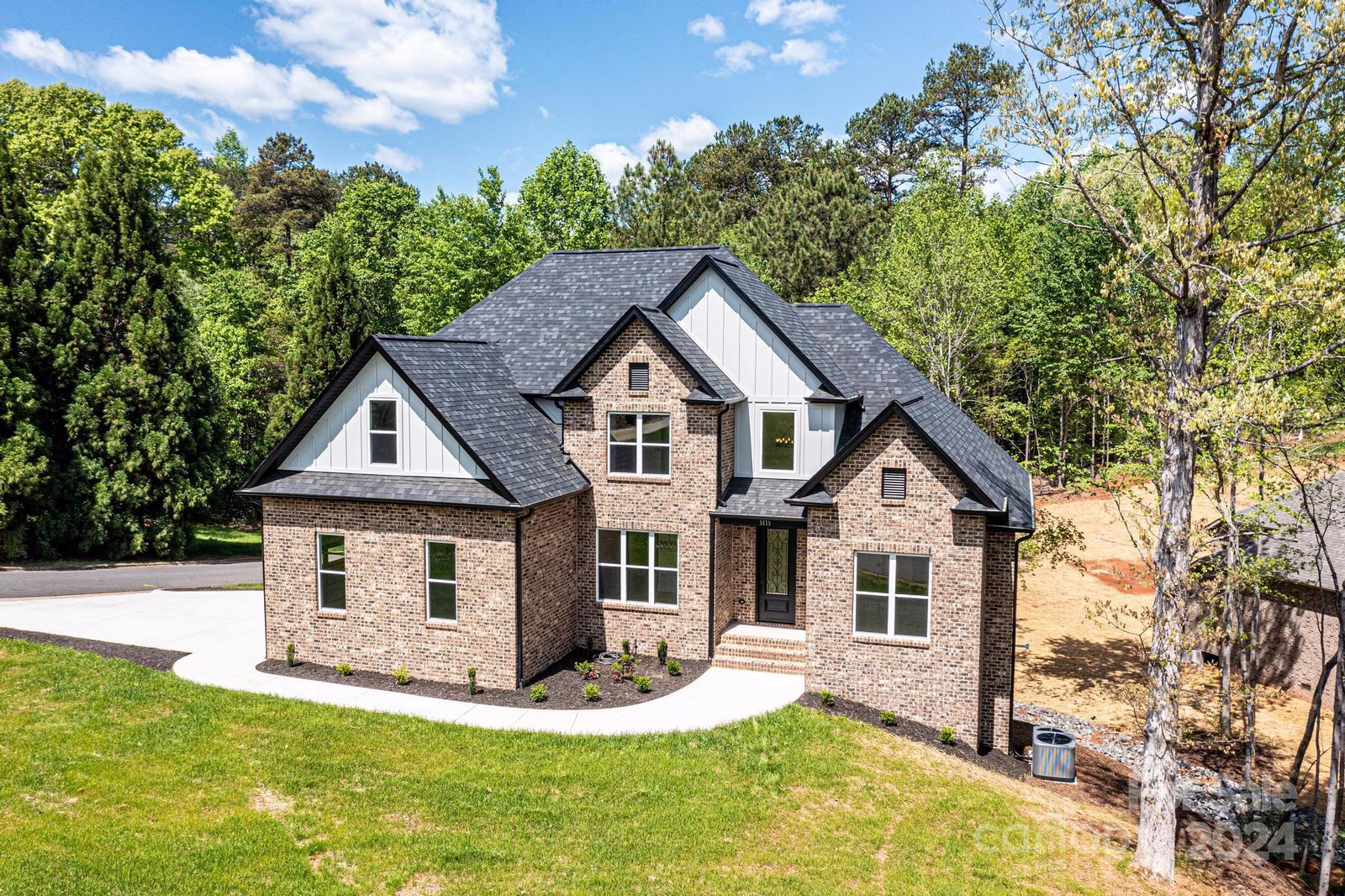 Property image 1 at 5115 Mark Drive, Hickory, NC 28601